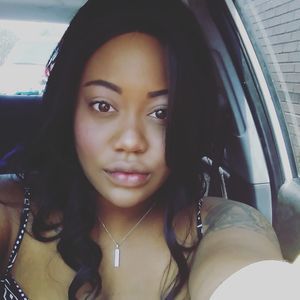 Meet your Posher, Charis smith